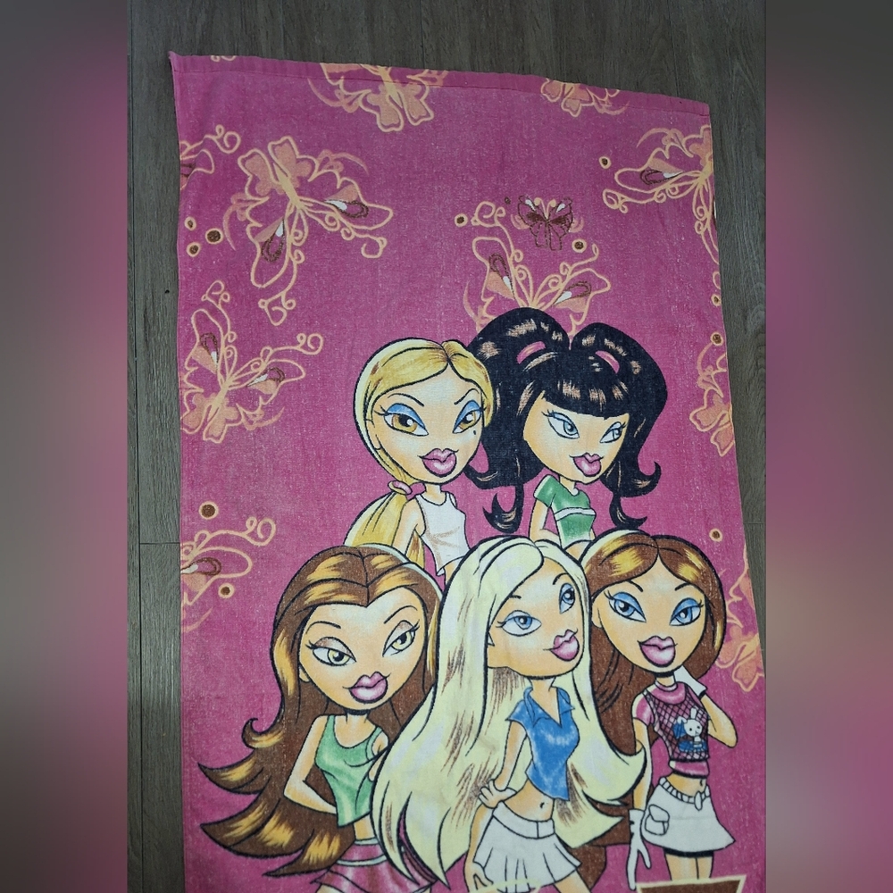 BRATZ Beach Towel Retro Vintage? 30 By 55 Inches - Picture 2 of 6